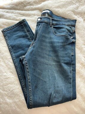 ZARA Men’s Classic Midwash Blue Jeans